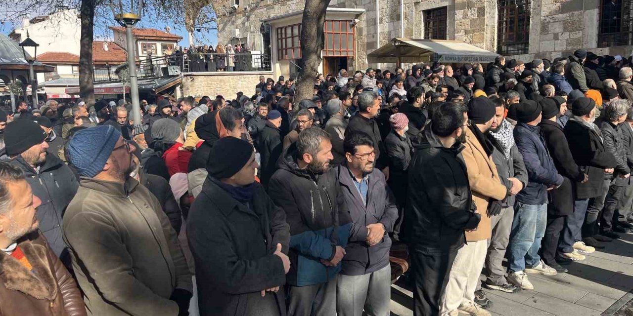 Konya’da Ebu Ubeyde Ve Tüm Şehitler İçin Gıyabi Cenaze Namazı Kılındı