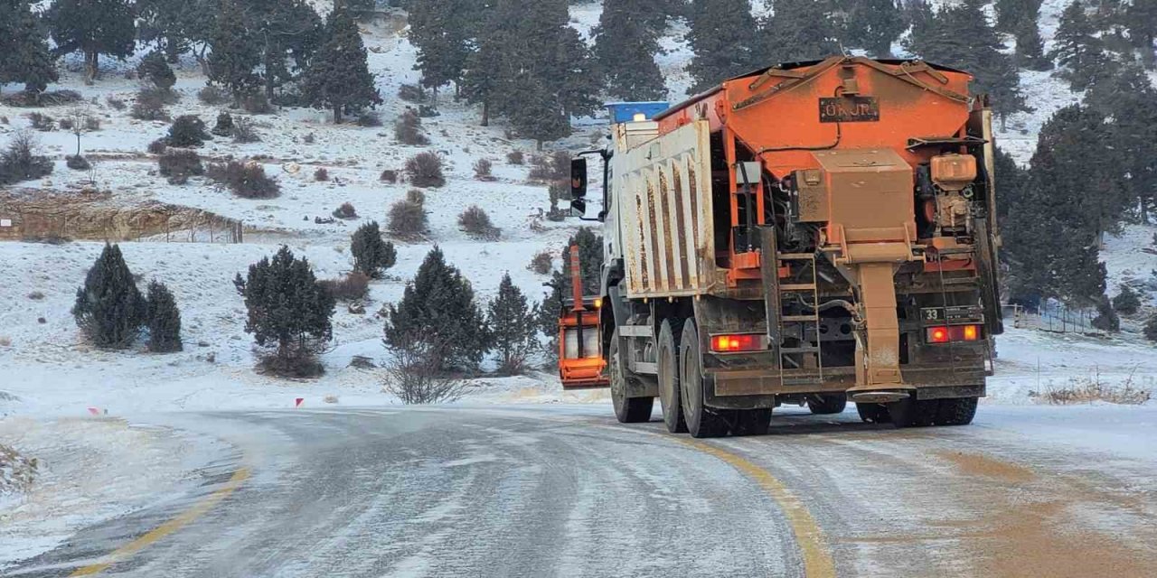 Mersin’in Yüksek Kesimlerinde Karla Mücadele