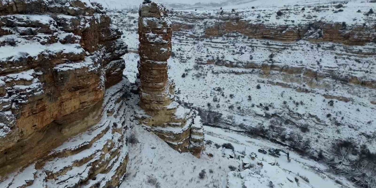 Karaman’da Kar Güzelliği: Taşkale Kartpostala Döndü