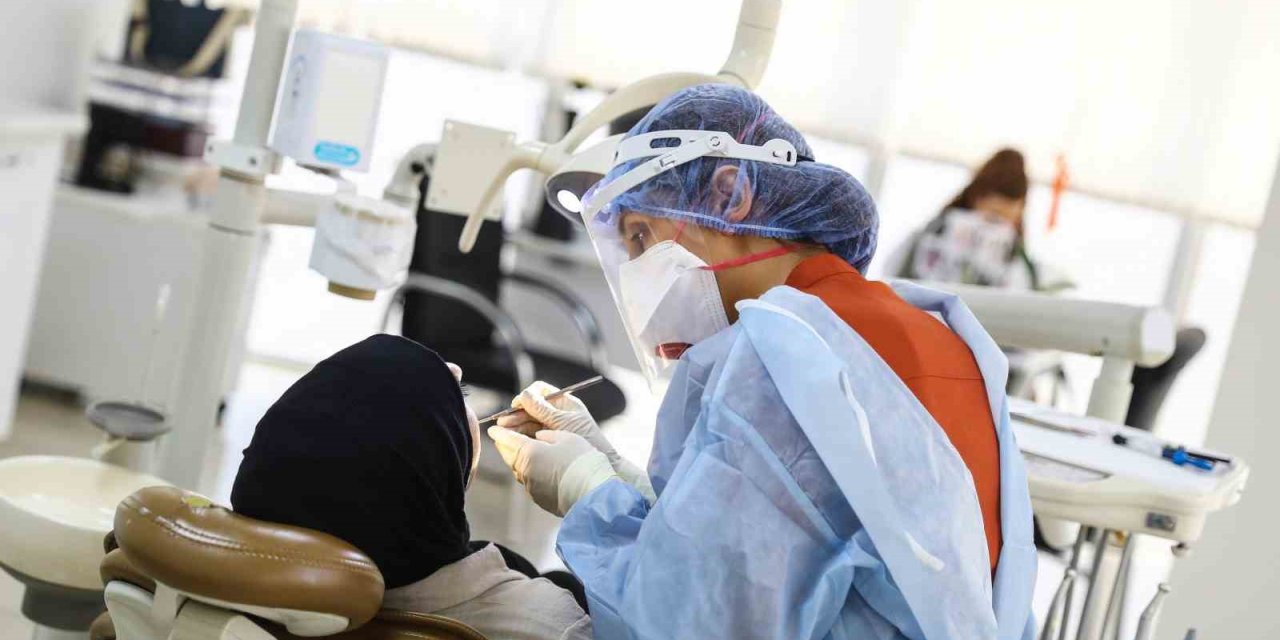 Büyükşehir’in Ağız Ve Diş Sağlığı Polikliniği’nde 2025’te 7 Bin Vatandaşa Hizmet Verildi