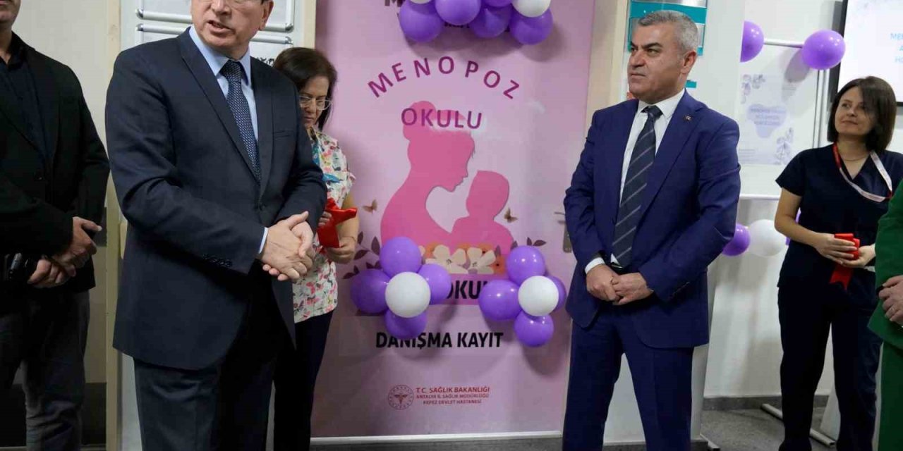 Antalya’nın İlk ‘menopoz Okulu’ Kepez Devlet Hastanesi’nde Açıldı