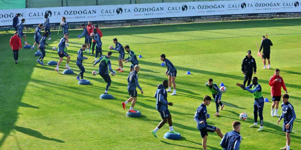 Kasımpaşa, Devre Arası Çalışmalarını Antalya’da Sürdürüyor