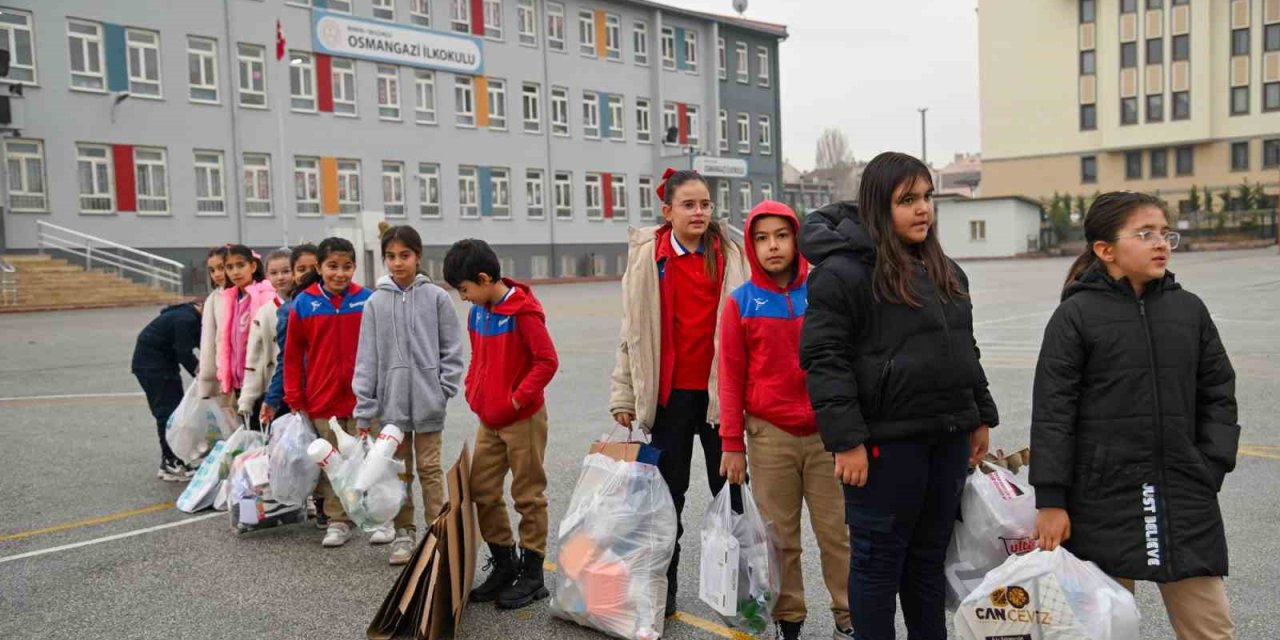 Selçuklu Belediyesi’nin Düzenlediği Okullar Arası Sıfır Atık Yarışmasıyla Çevre Bilinci Güçleniyor