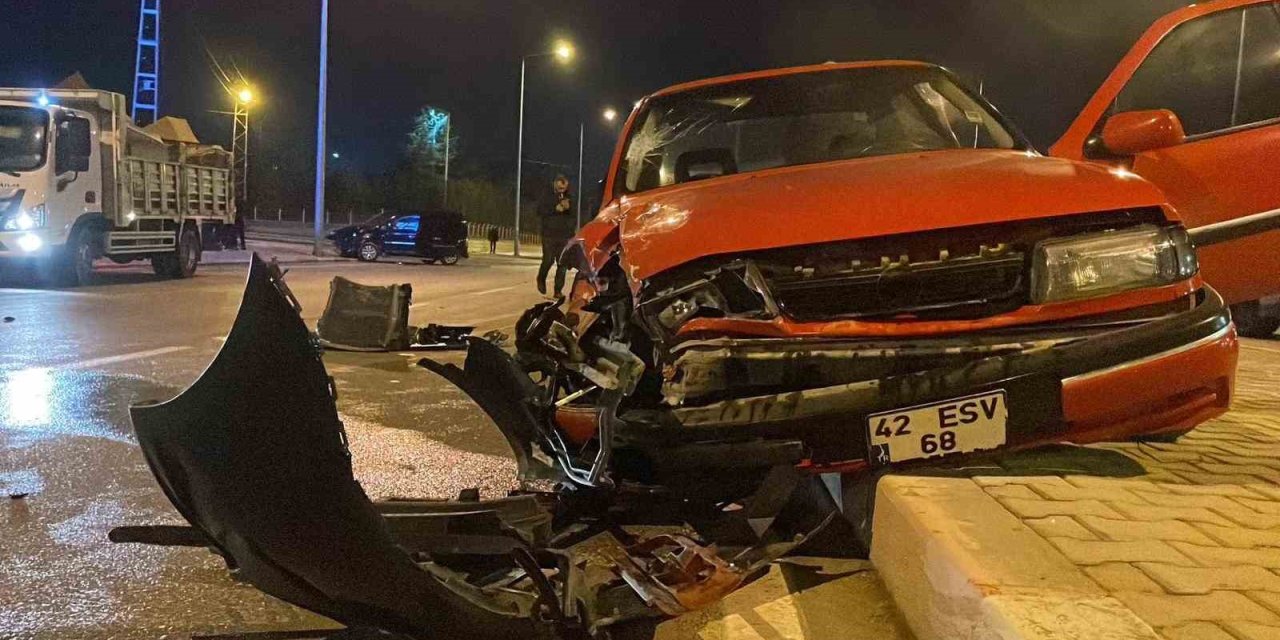 Çarpışan Araçtan Kopan Radyatör 30 Metre Fırladı