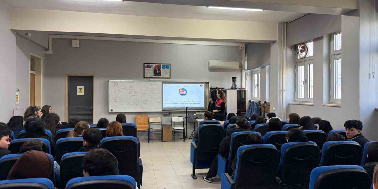 Jandarmadan Lise Öğrencilerine Siber Farkındalık Eğitimi