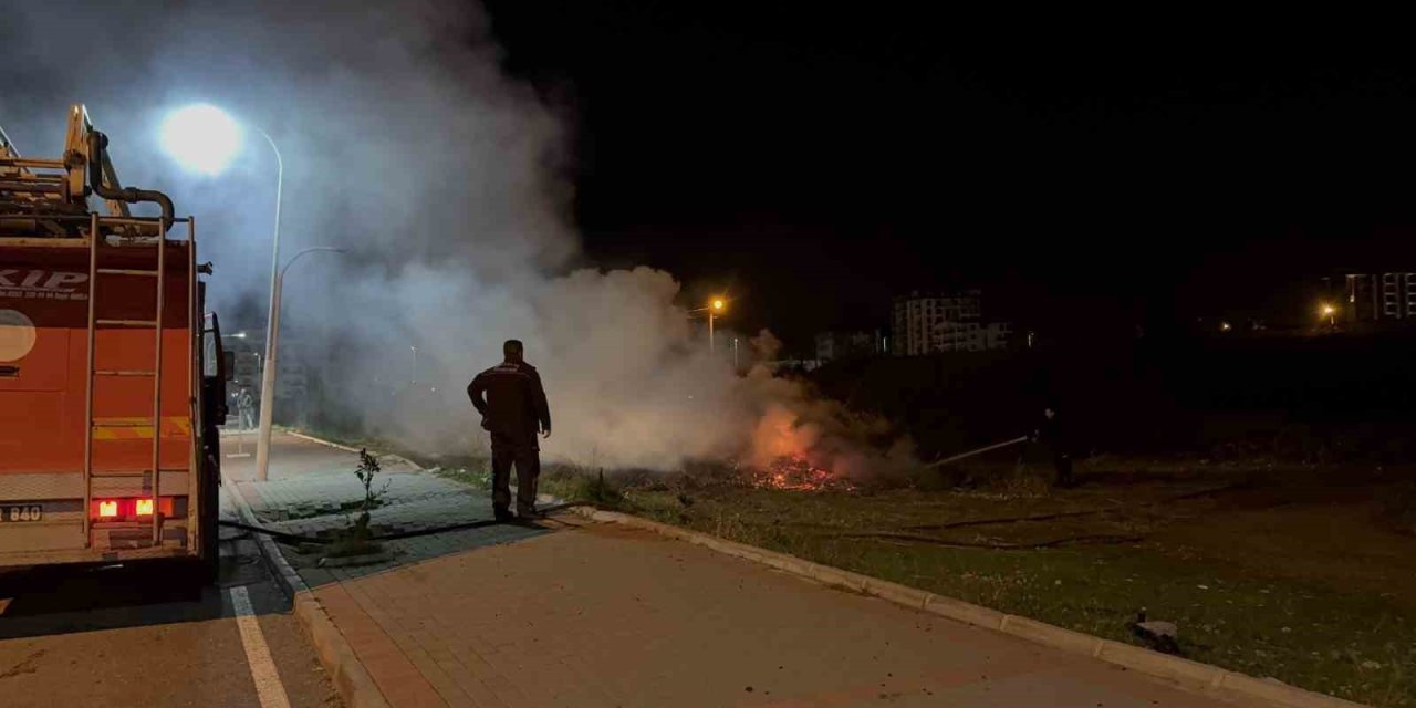 Gazipaşa’da Çalılık Yangını İtfaiye Ekiplerince Söndürüldü