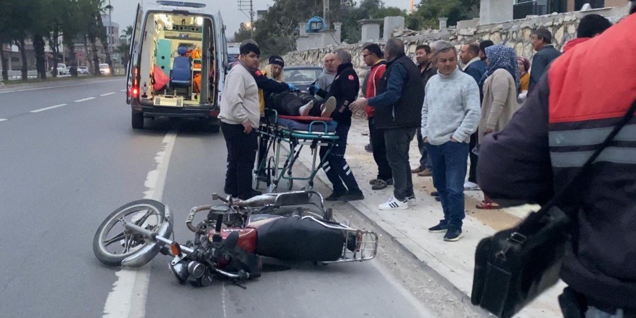 Erdemli’de Kamyonet İle Motosiklet Çarpıştı: 1 Yaralı