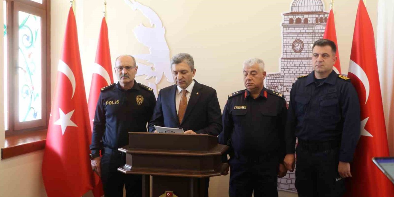 Vali ‘korkunç Bir Rakam’ Diyerek, 16 Milyar Liraya El Konulduğunu Duyurdu