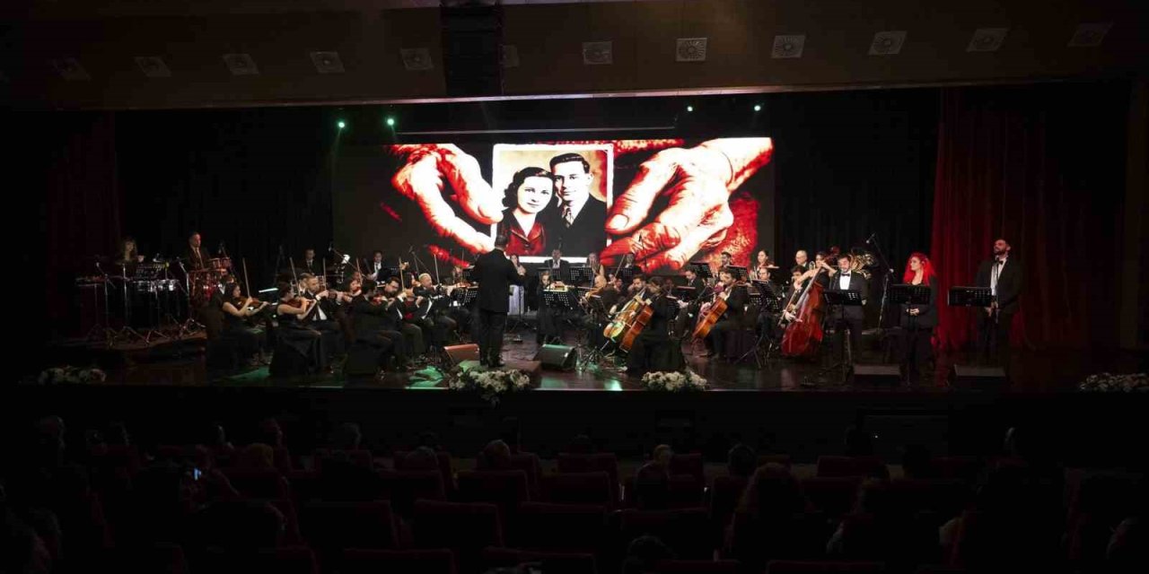 Kent Orkestrası Yeni Yılın İlk Konserinde Sanatseverleri Büyüledi