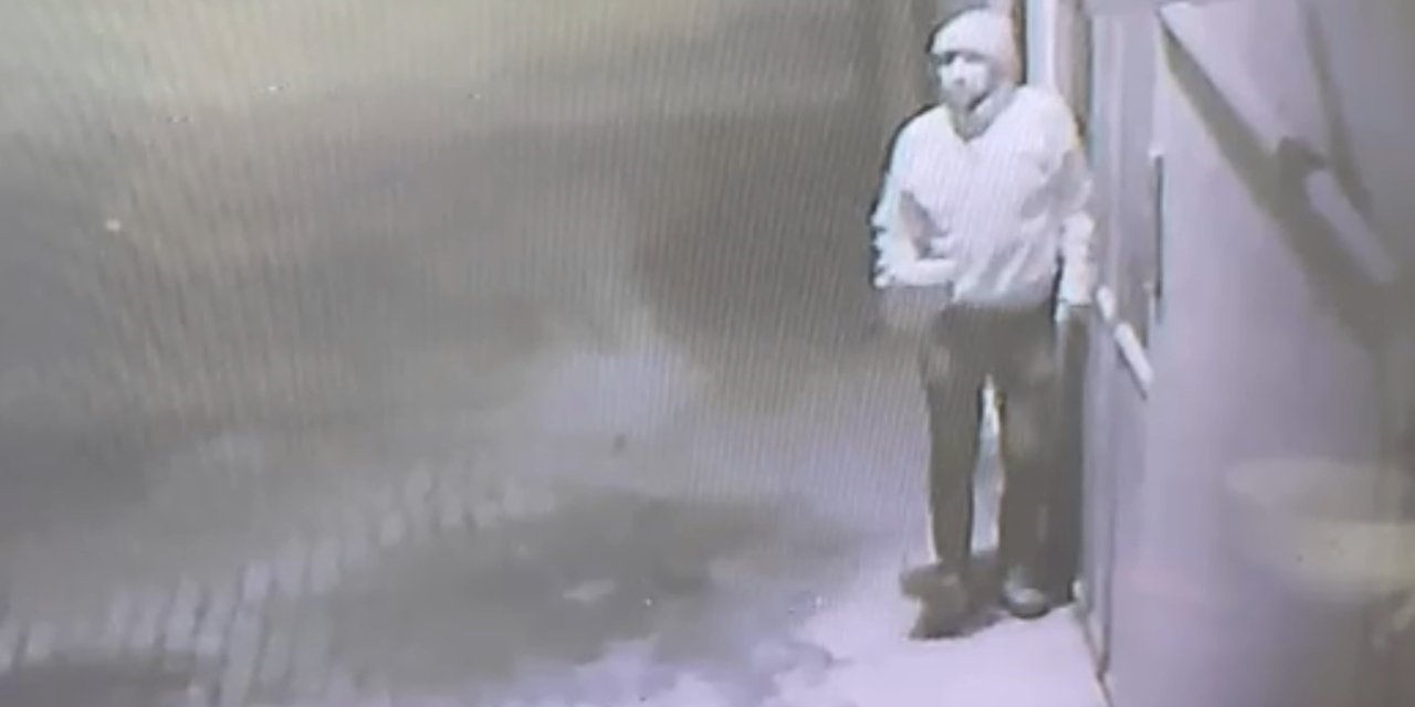 Üç Evi Soydu, 13 Kilometrelik Alanda 90 Kamera İncelenerek Yakalandı