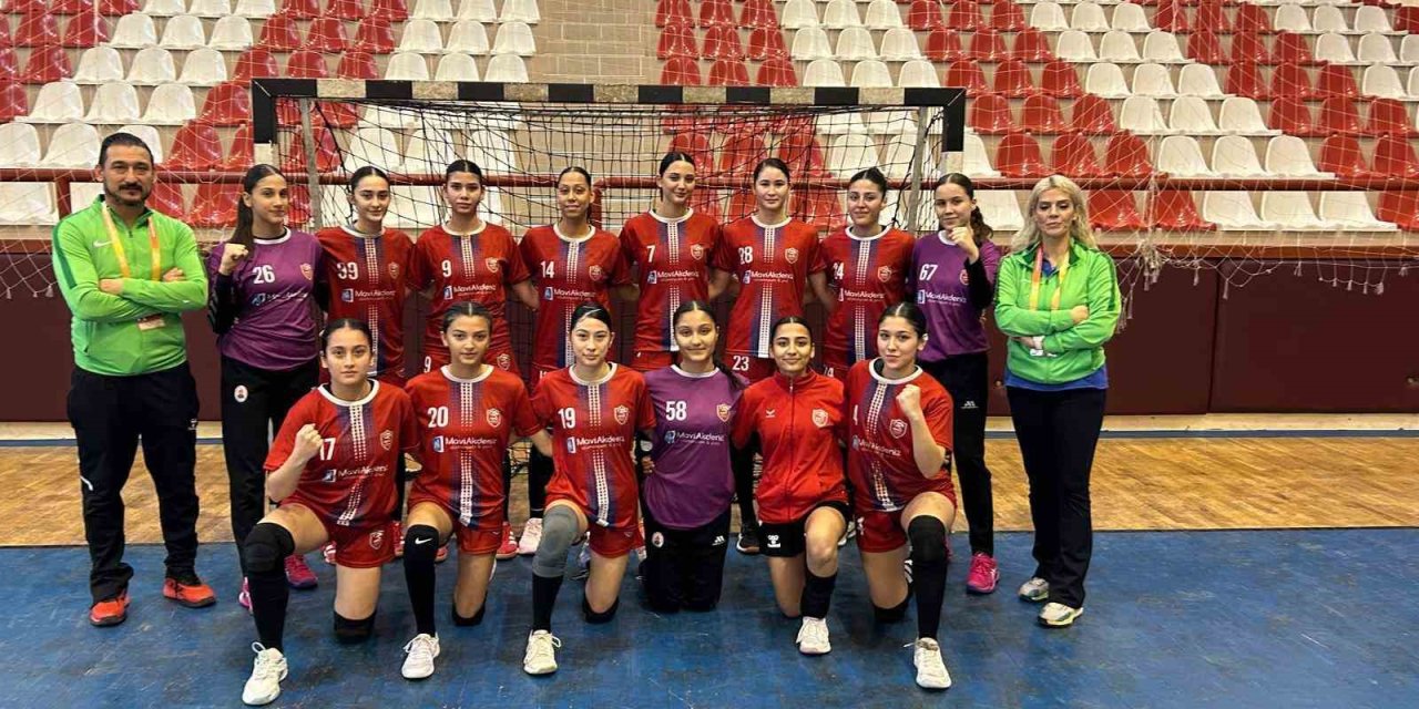 Kepez Belediyesi Kadın Hentbol Takımı, Ligde Oynadığı Son 6 Maçı Kazandı