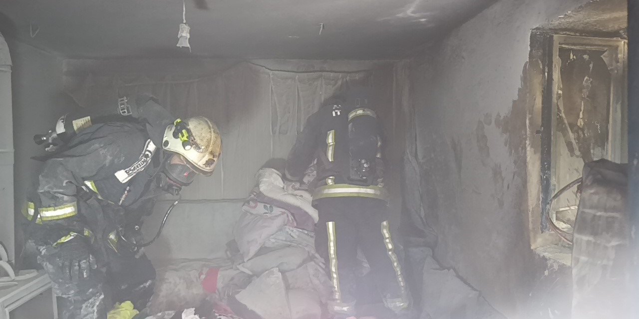 Antalya’da Binanın Bodrum Katı Çıkan Yangında Küle Döndü