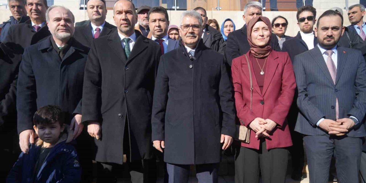 Niğde Valisi Cahit Çelik, Duygusal Törenle Bingöl’e Uğurlandı