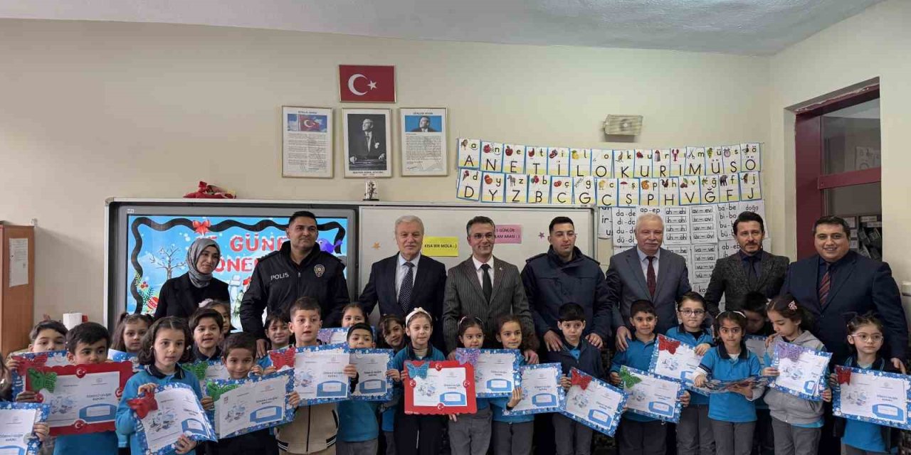 Kulu’da 7 Bin 600 Öğrenci Karne Sevinci Yaşadı