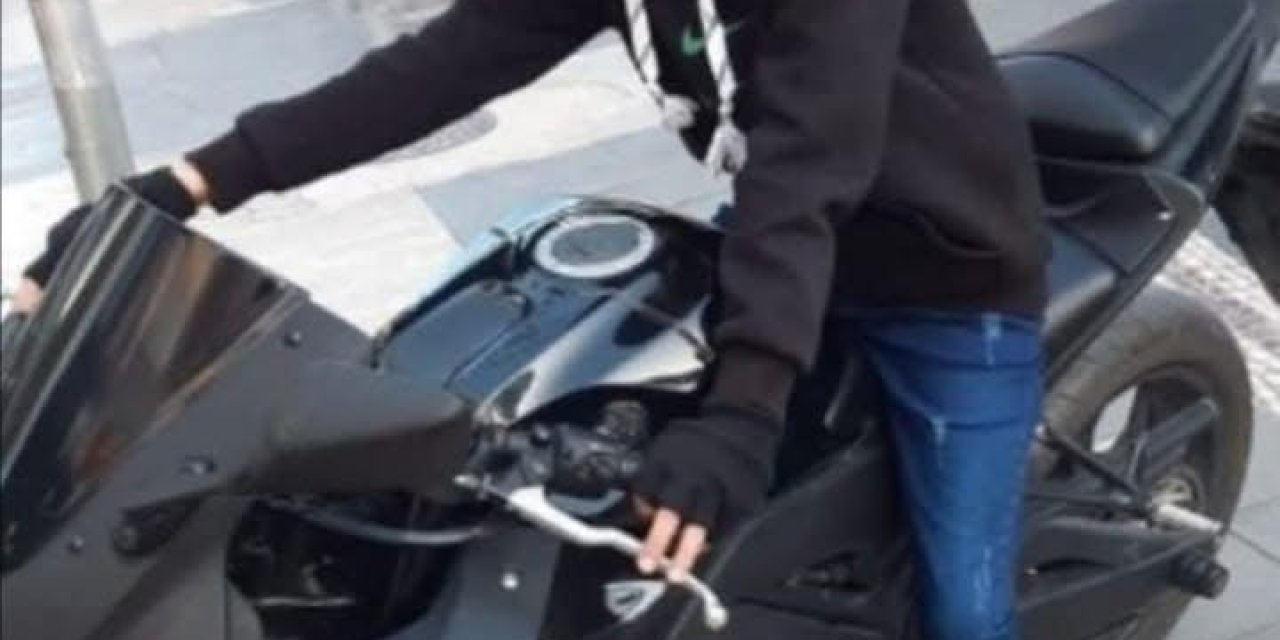 Araçla Çarpışan Bisikletli Genç Hayatını Kaybetti