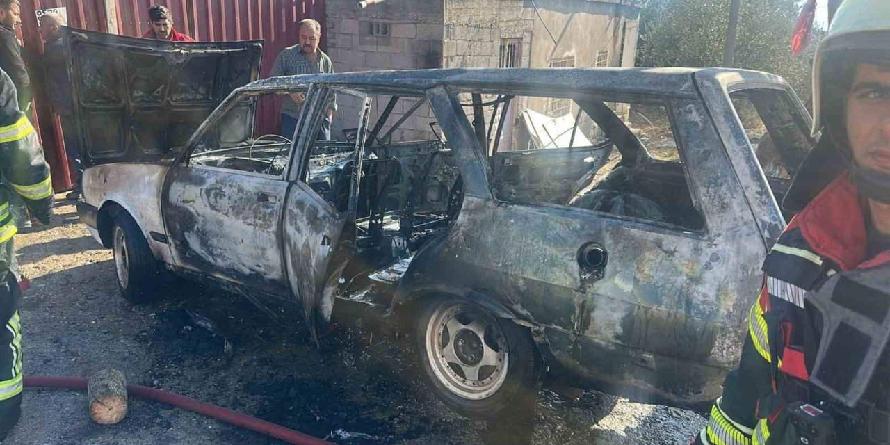 Mersin’de Bakım Yapılan Araç Alev Alarak Yandı