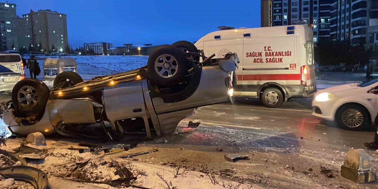Karaman’da Buzlanma Kazaya Yol Açtı: 2 Yaralı