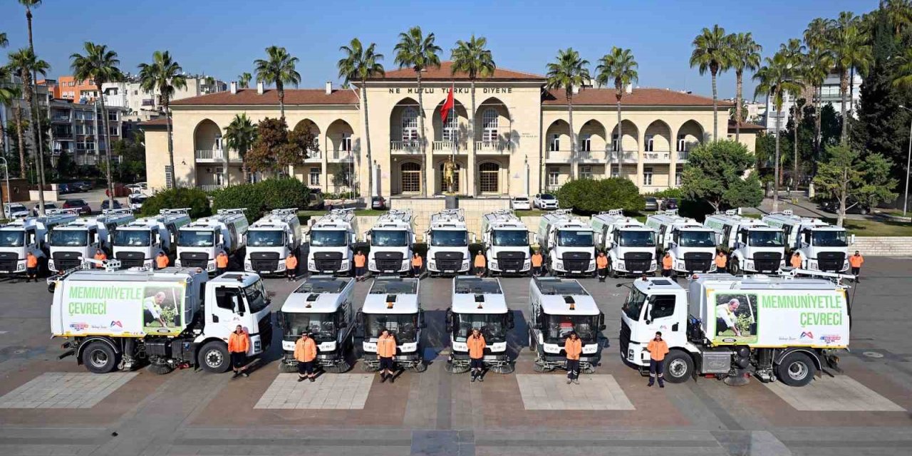 Mersin Büyükşehir Belediyesi, Temizlik Filosuna 22 Yol Süpürme Aracı Ekledi