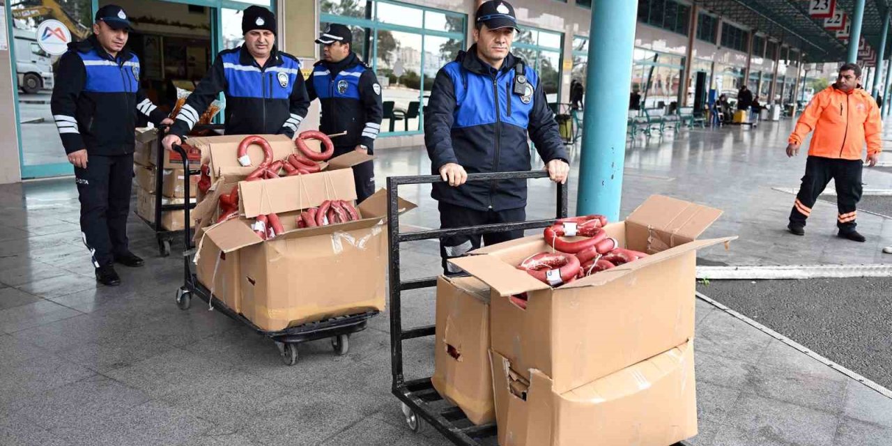 Mersin’de Halk Sağlığını Tehdit Eden Gıdalara Geçit Verilmedi