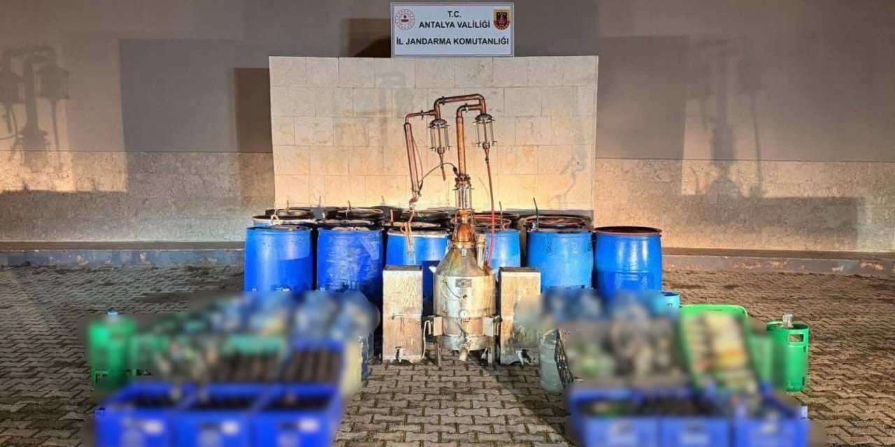 Elmalı’da 3 Bin 750 Litre Kaçak Ve Sahte Alkol Ele Geçirildi