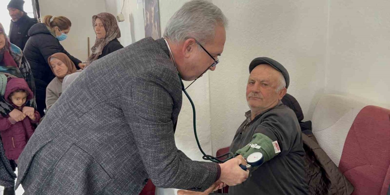 Mobil Sağlık Timleri, Köy Köy Gezerek Sağlık Dağıtıyor