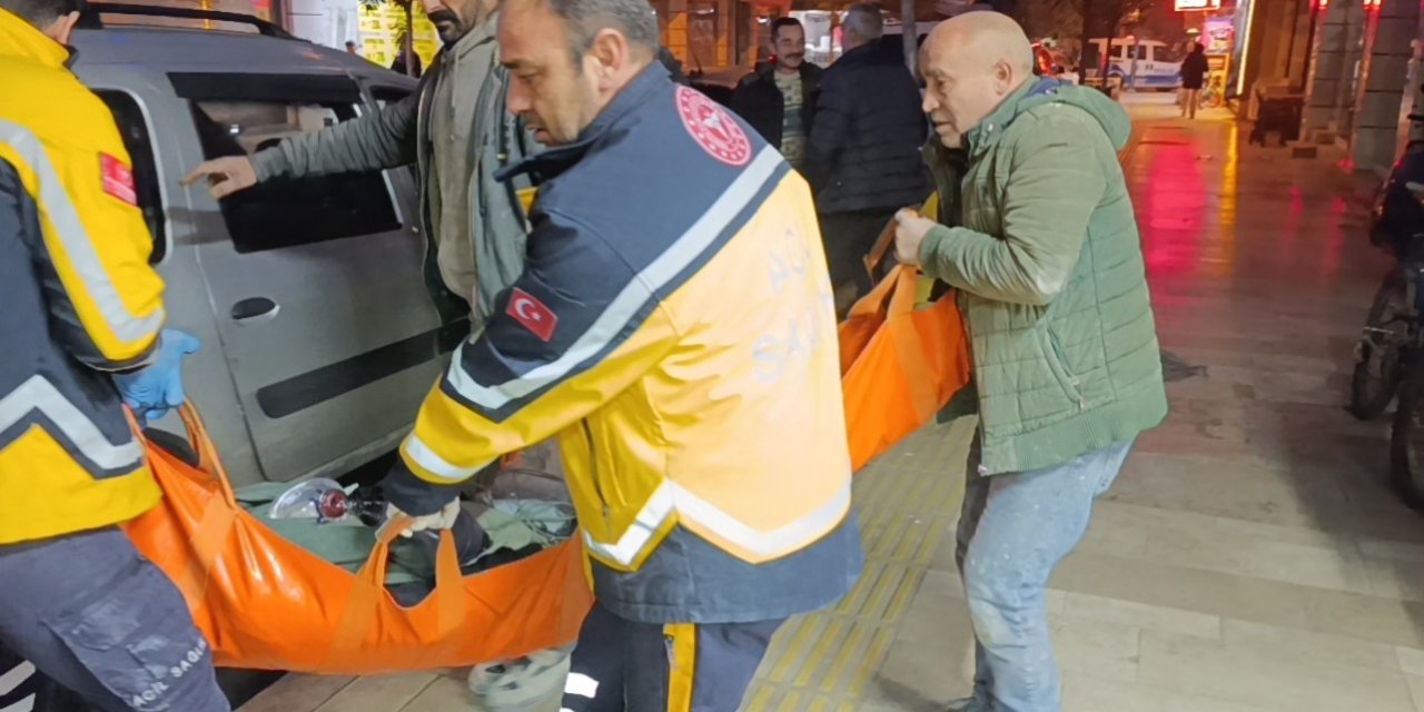 Misafir Olarak Kaldığı Akrabasının Evinin Merdivenlerinde Ölü Bulundu