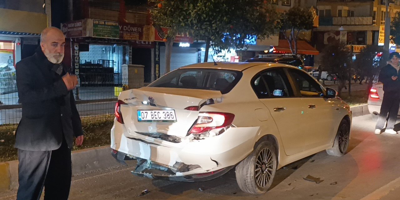 Manavgat’ta 3 Aracın Karıştığı Zincirleme Kazada Yaralanan Olmadı