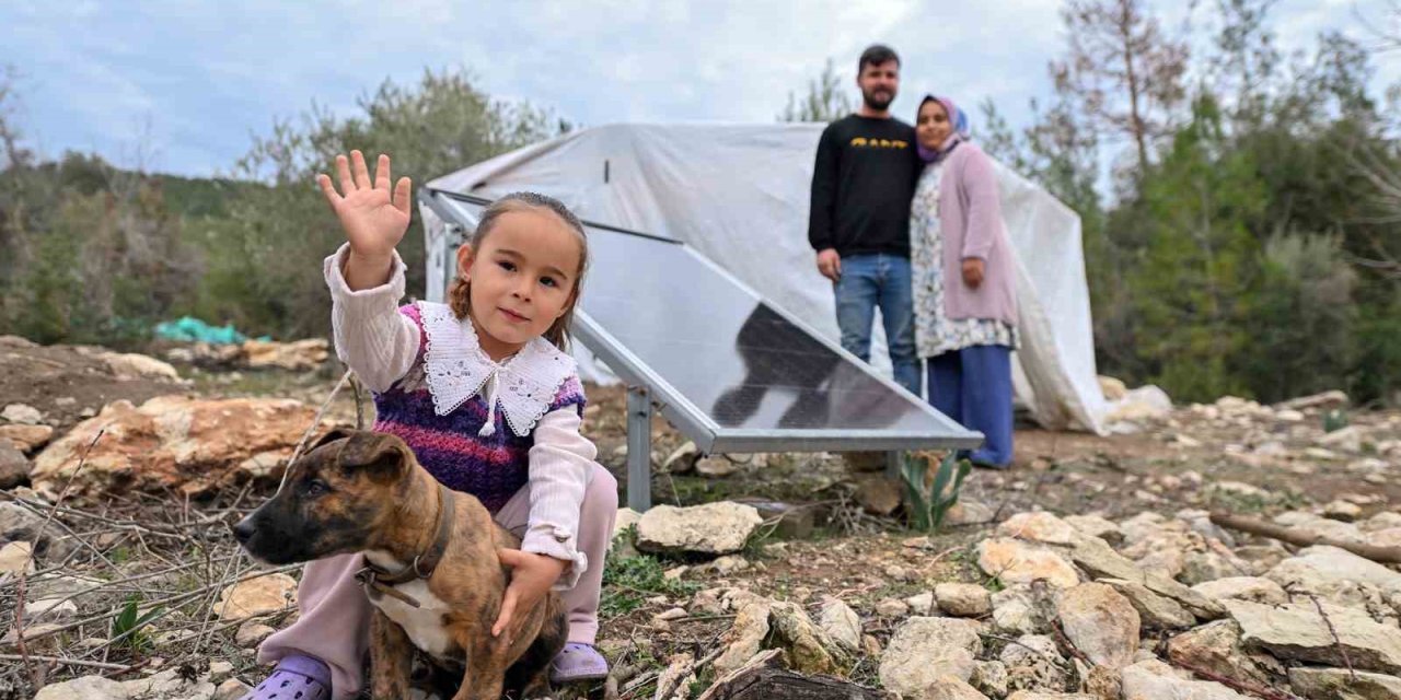Güneş Paneli Desteğiyle Konargöçer Yörükler Enerjiye Kavuştu