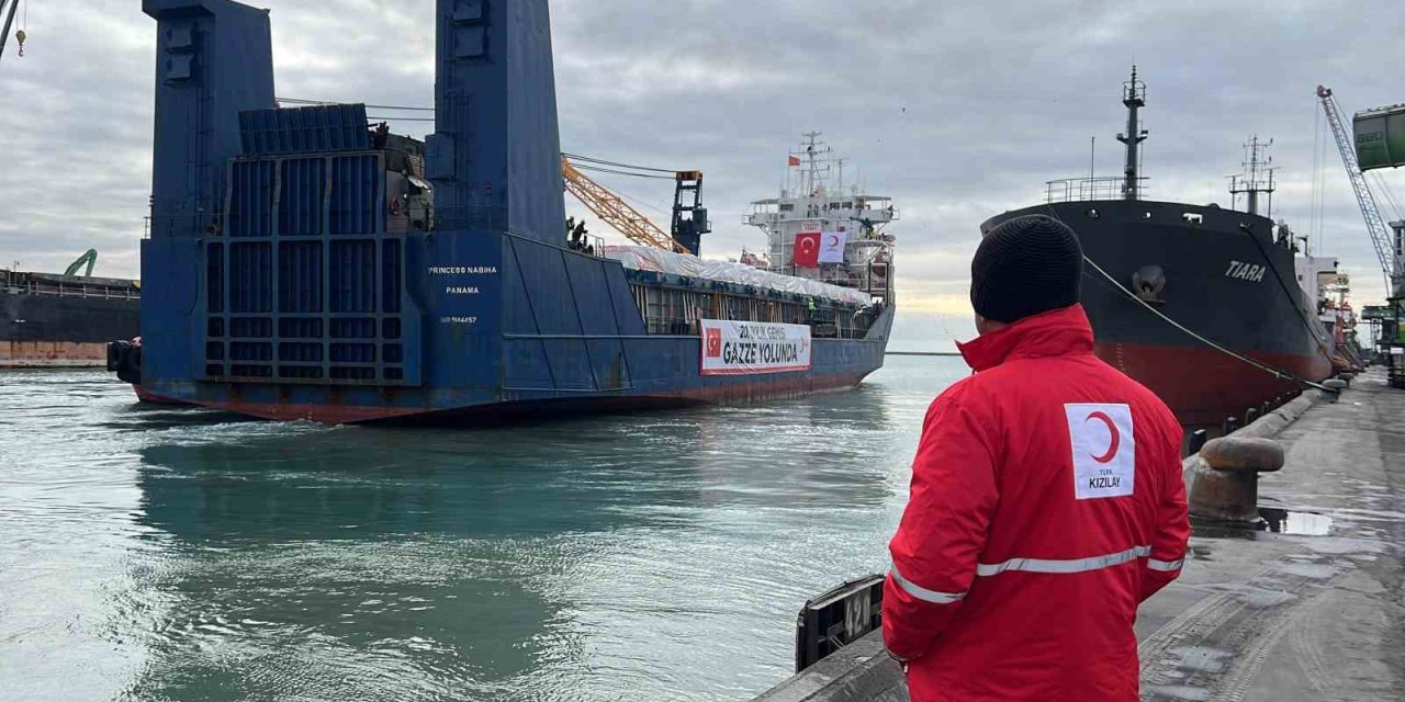 Türk Kızılay’ın 20. İyilik Gemisi Gazze İçin Mersin’den Yola Çıktı