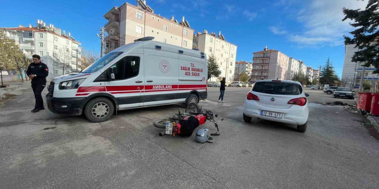 Karaman’da Otomobil İle Motosiklet Çarpıştı