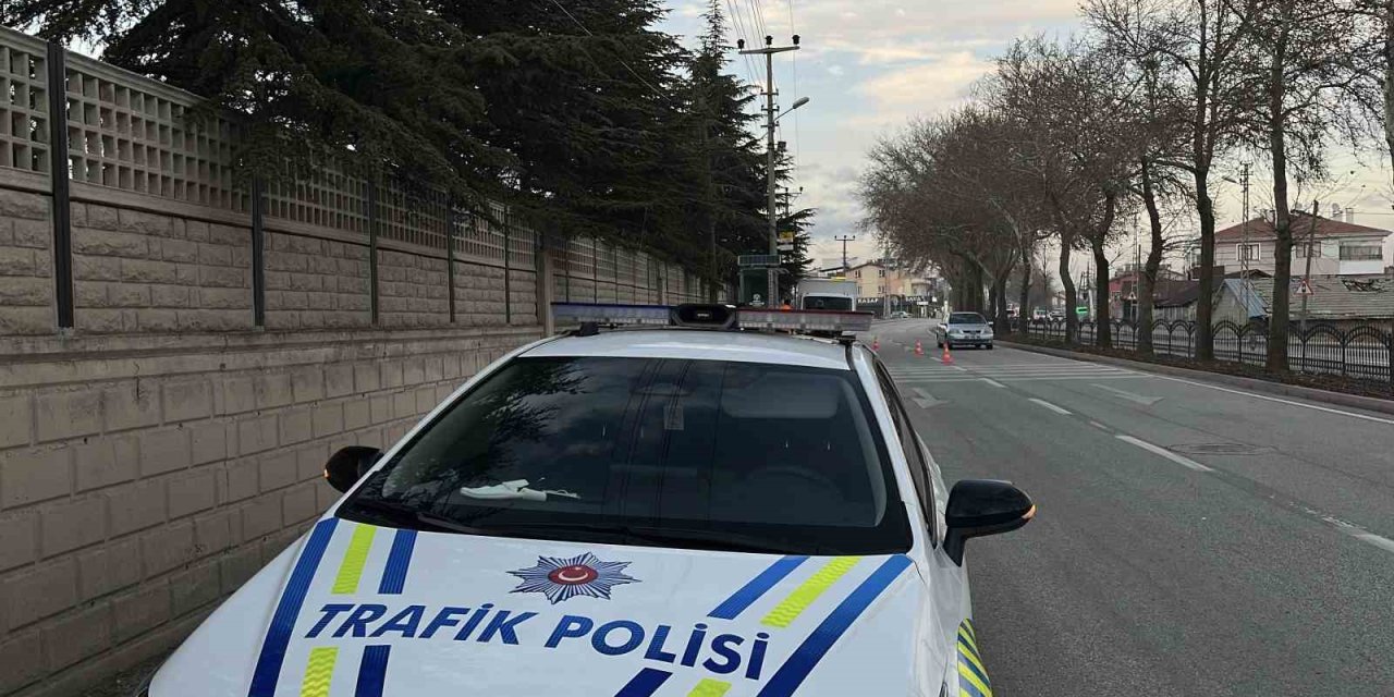 Konya’da Motosiklet Otobüs Durağına Çarptı: 1 Ölü