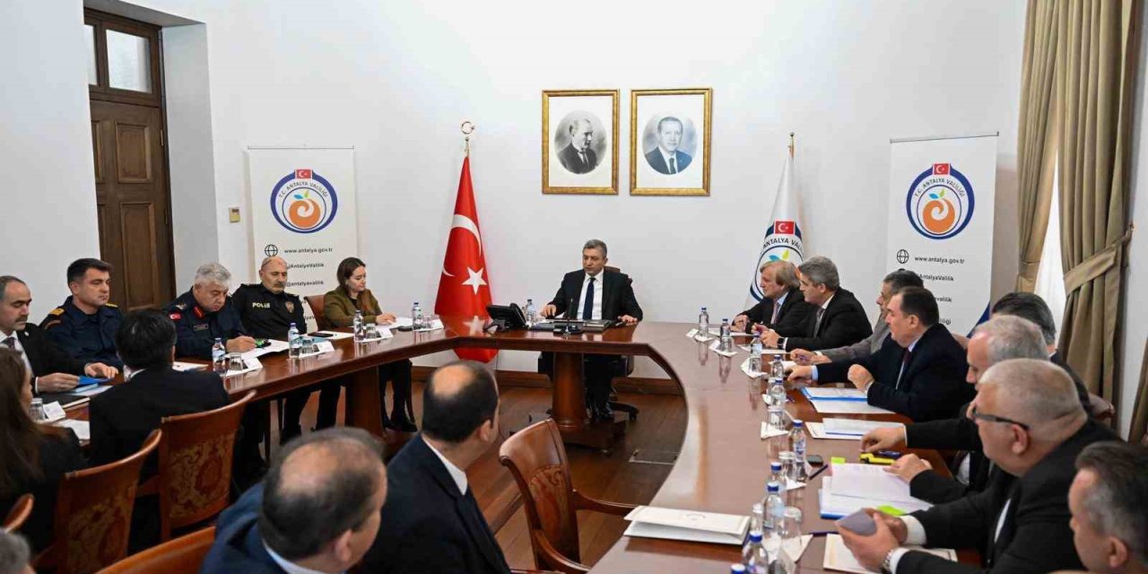 Antalya Aşırı Yağışlara Karşı Teyakkuzda