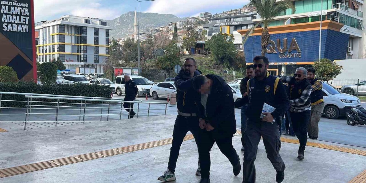 Bıçak Ve Zincirlerin Kullanıldığı Kavganın Şüphelileri Adliyeye Sevk Edildi