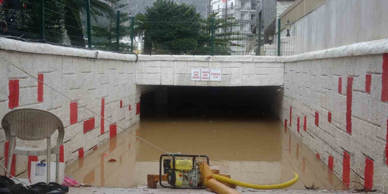 Antalya’da Felaketin Bilançosu Gün Ağarınca Ortaya Çıktı