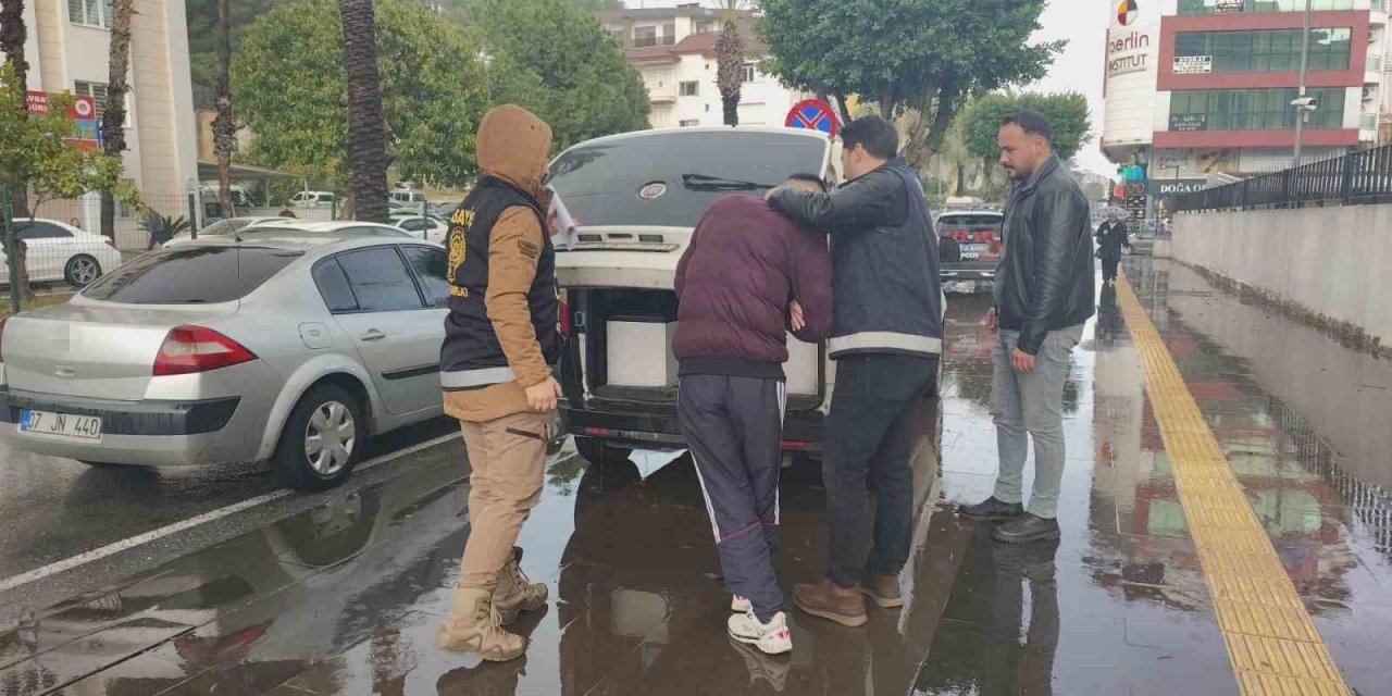 Özbek Kadınları Fuhuşa Zorlayan 2 Kişi Tutuklandı