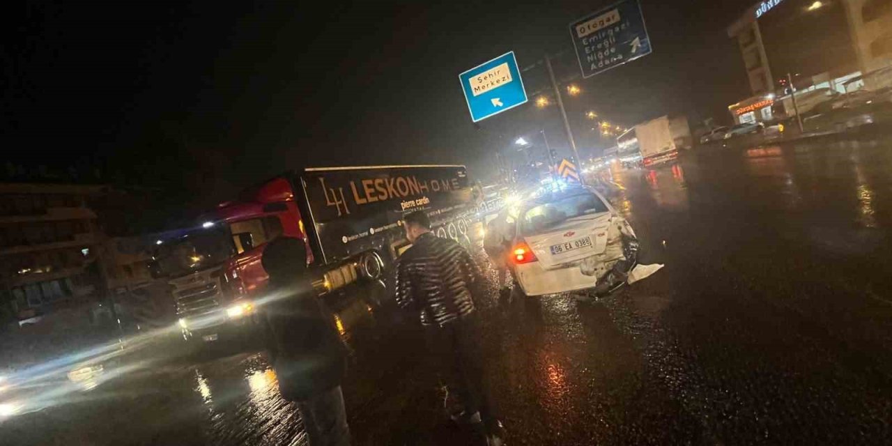 Konya’da Tır Otomobile Çarptı: 2 Yaralı