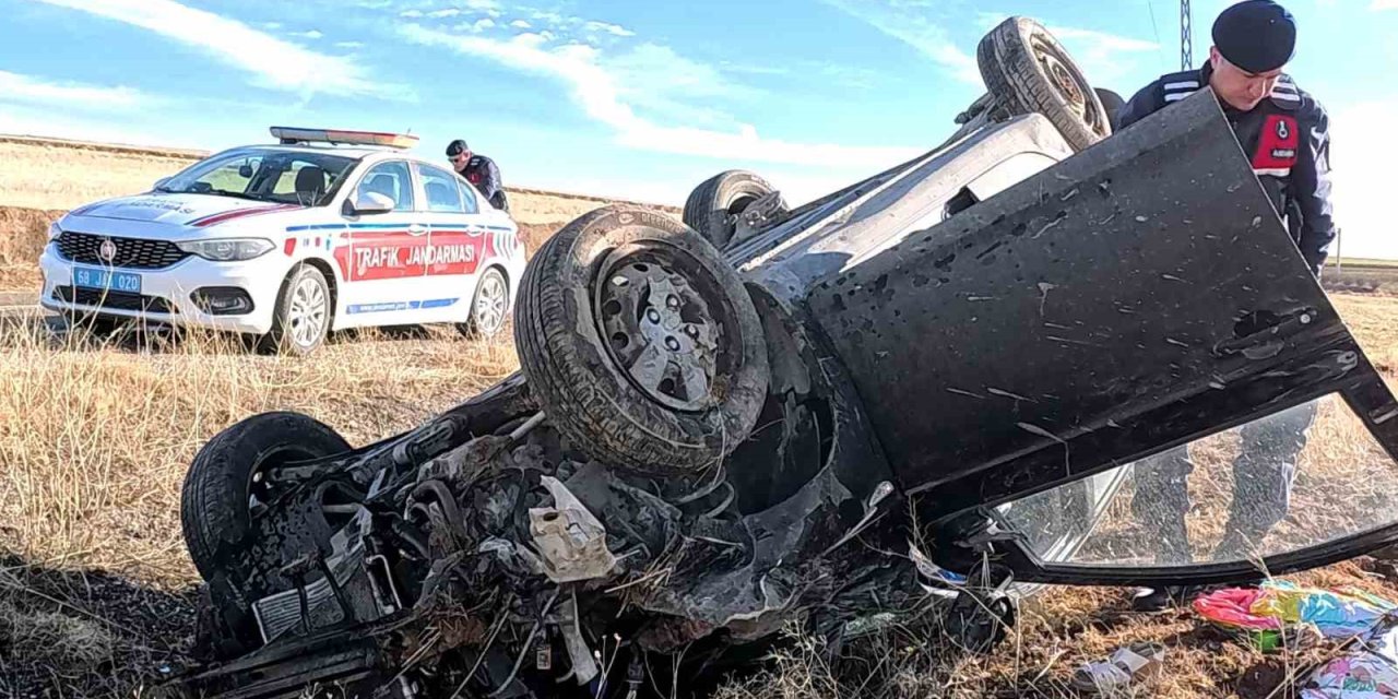 Aksaray’da Takla Atan Otomobilin Sürücüsü Yaralandı
