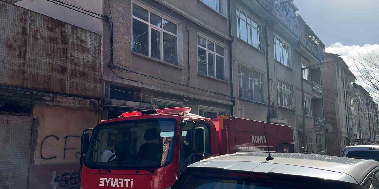 Konya’da Apartmanda Yangın Paniği