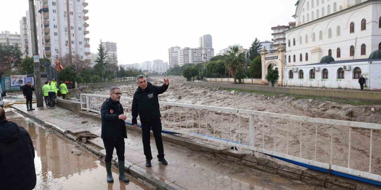 Mersin’deki Selden Geriye Bu Görüntüler Kaldı: 51 Ev Ve İşyeri Zarar Gördü, 12 Kişi Kurtarıldı