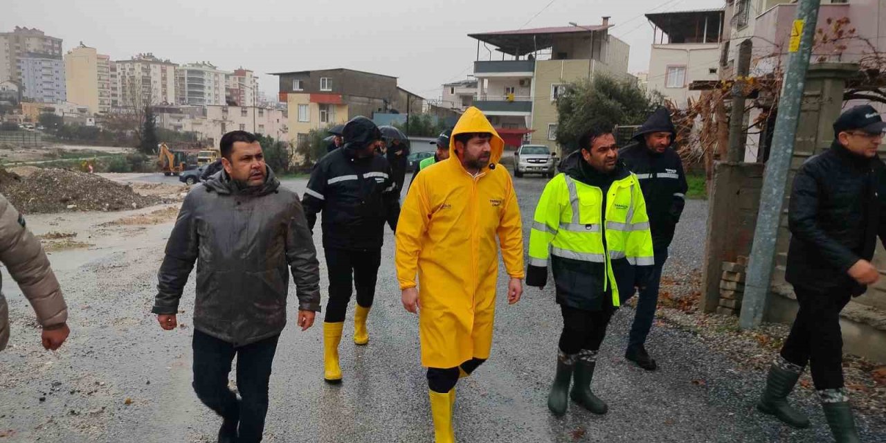 Tarsus’ta Yoğun Yağış Sonrası Tam Saha Müdahale