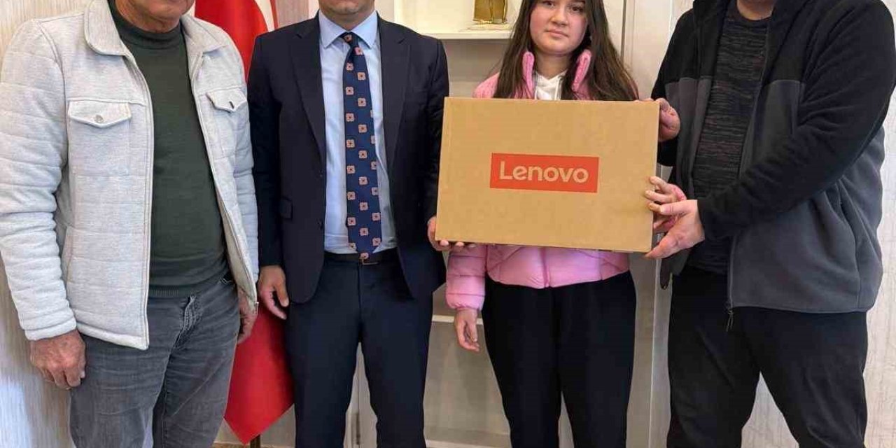 Gazipaşa’da Yangın Mağduru Öğrenciye Devlet Şefkati