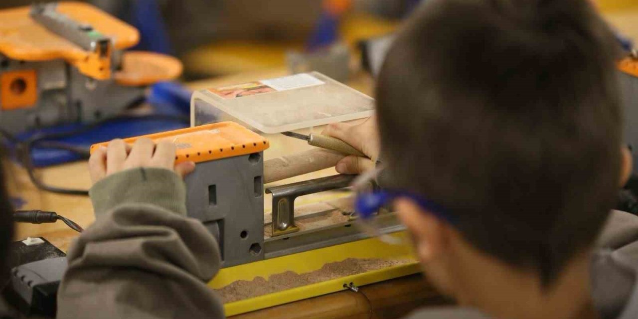 Antalya Bilim Merkezi’nde Sömestir Tatilinde Üretim Odaklı Bilim Kampları Yapıldı