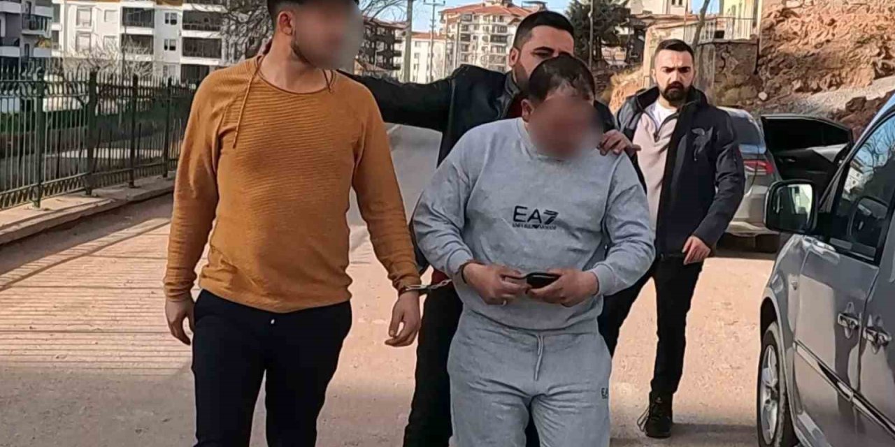 Operasyonda ‘dur’ İhtarına Uymadı, Kovalamaca Sonucu Uyuşturucuyla Yakalandı