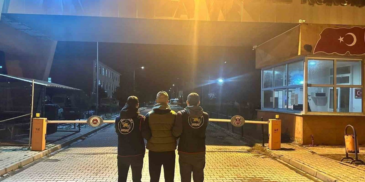 Konya’da Jandarmadan Aranan Şahıslara Sıkı Takip