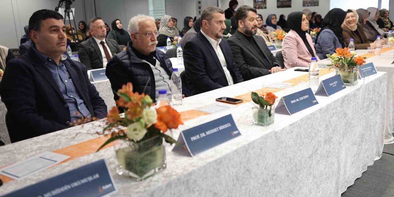 Neü Ve Igmg’den Avrupa’ya Nitelikli Aile Danışmanları