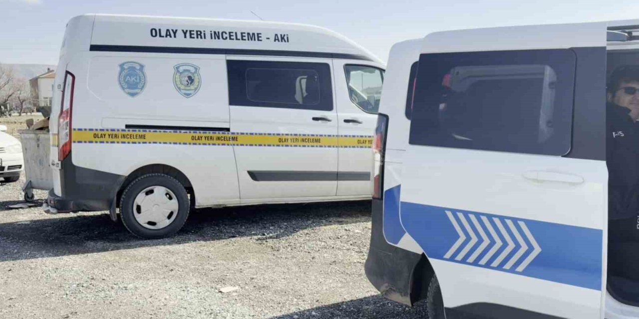 Aksaray’da Çatıdan Düşen İşçi Ağır Yaralandı