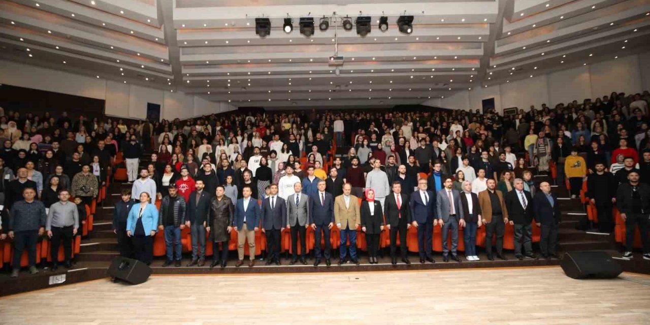 Türkiye’nin İlk Astronotu Alper Gezeravcı: "ay’a Gitmek Üzere İkinci Görevin Eşiğine Gelmiştik, Mart Ayına Ötelendi Şu Anda"