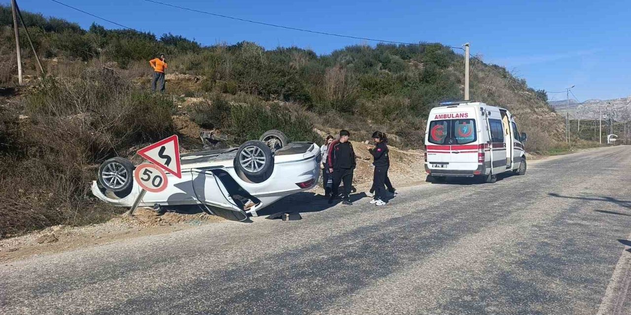 Ters Dönen Otomobilin Sürücüsü Yaralandı