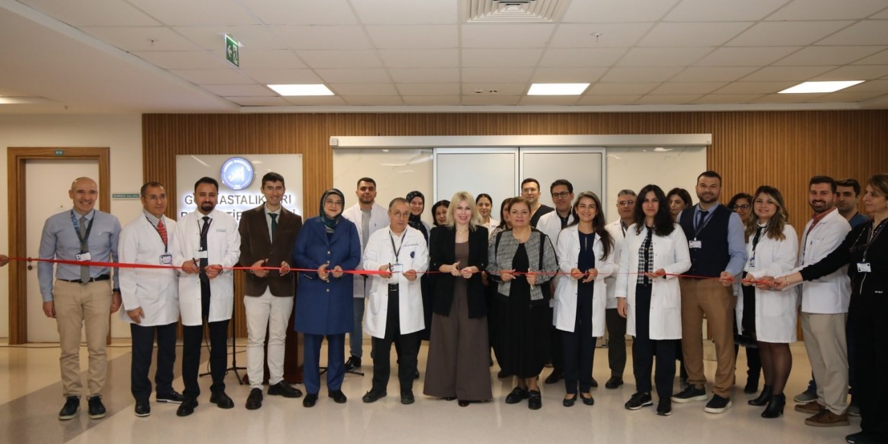 Akdeniz Üniversitesi Hastanesi’nde Göz Hastalıklarına Lazer İle Tedavi