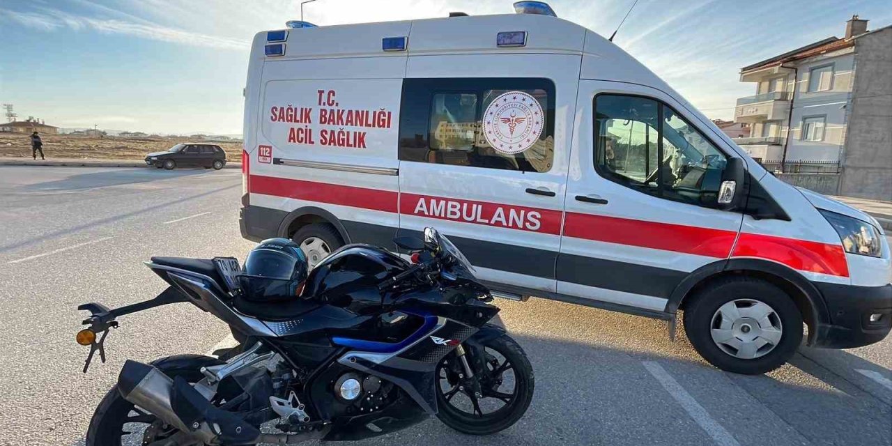 Ciple Motosiklet Çarpıştı: 1 Yaralı